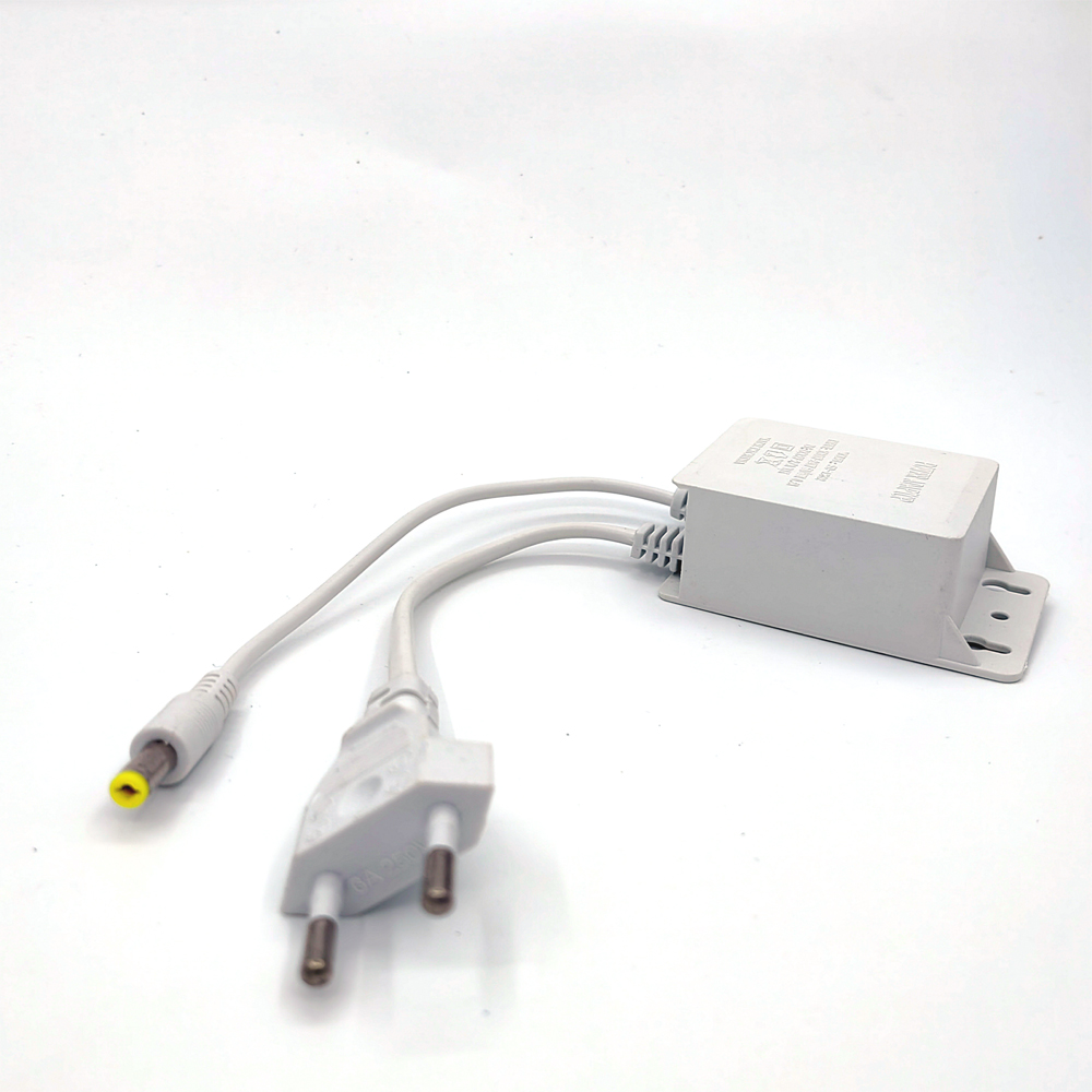 Bianco AC 100-240V Ingresso DC - Outdoor Power Plug In recensione e prezzo